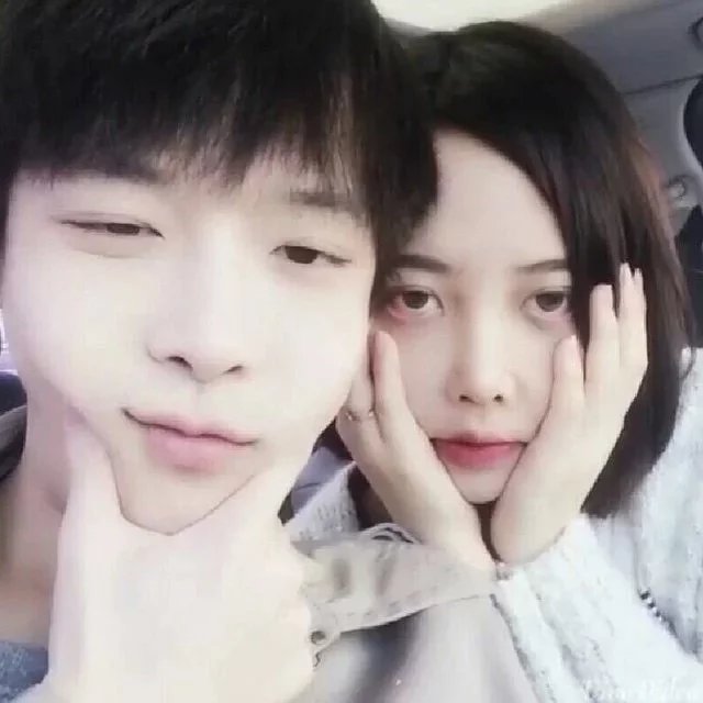 熊彩初霞