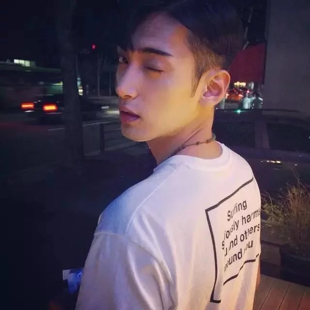 韩思芬容